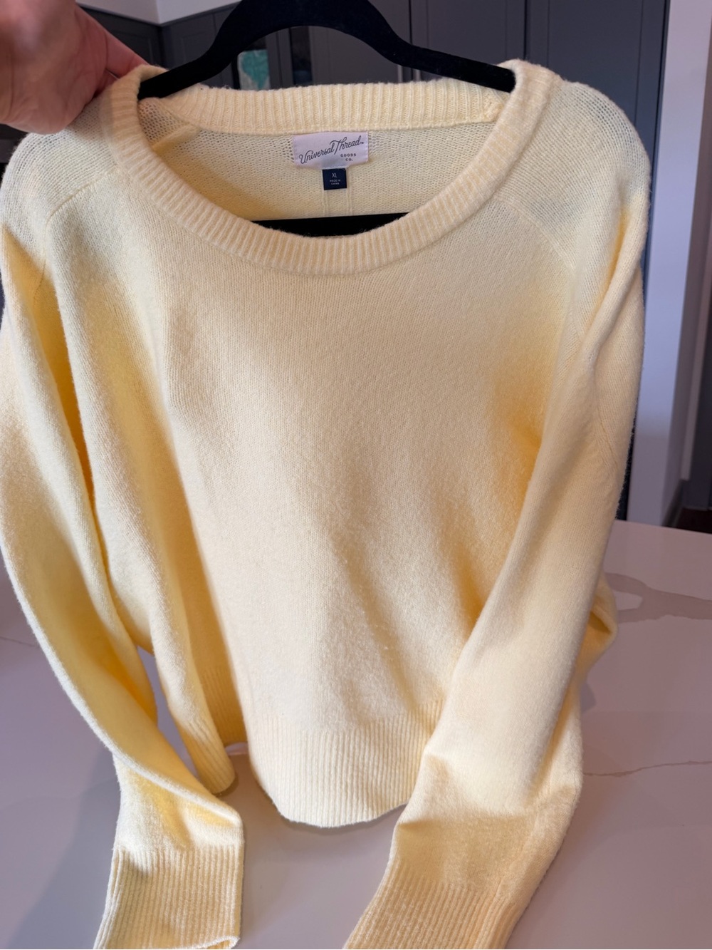 Universal Thread Pale Yellow Crewneck Sweater